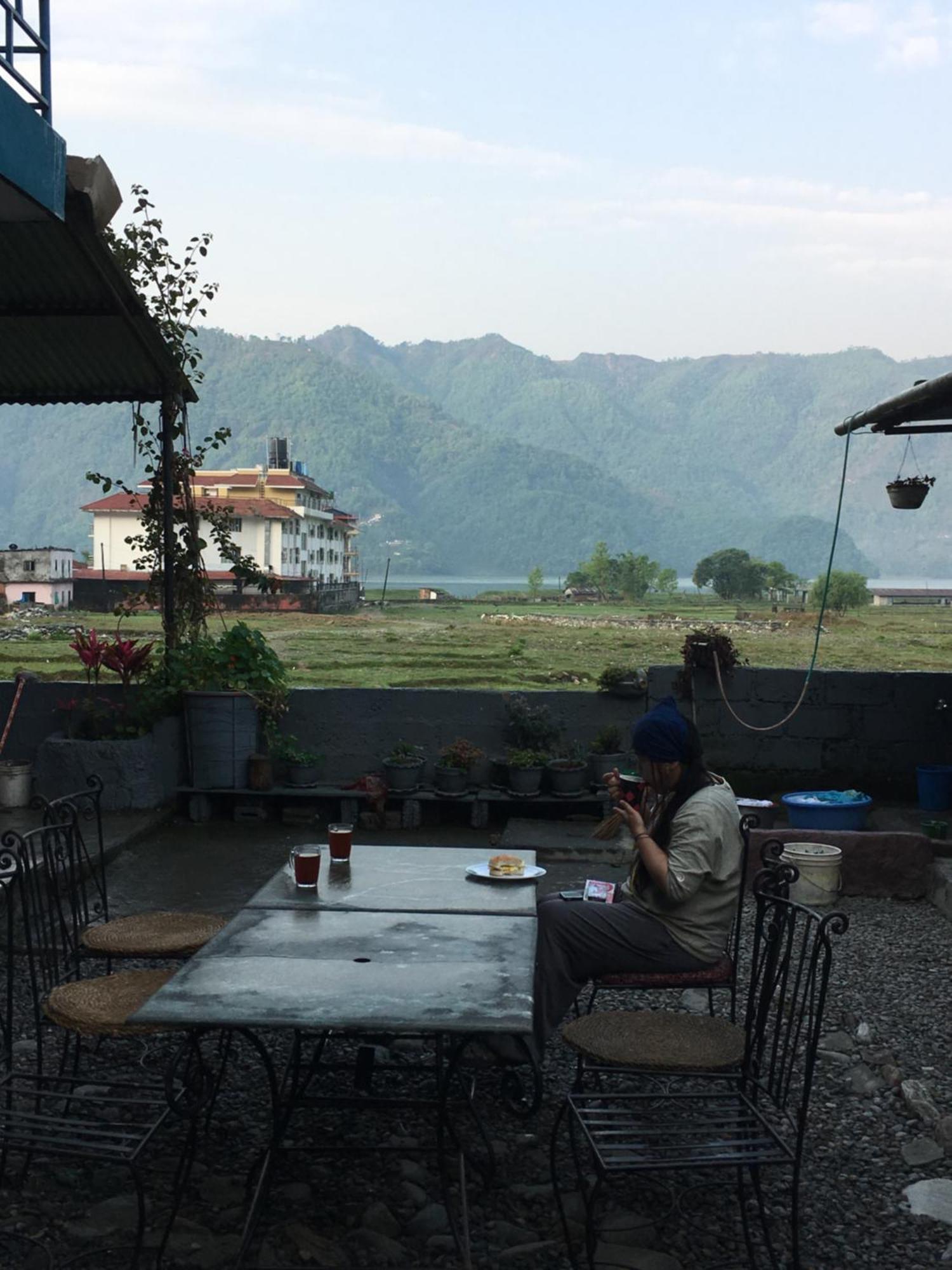 Tranquil Water Guest House Pokhara Exterior foto