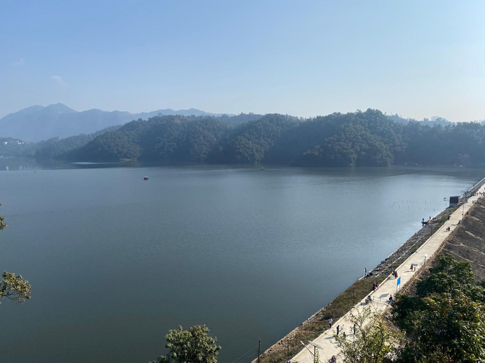 Tranquil Water Guest House Pokhara Exterior foto